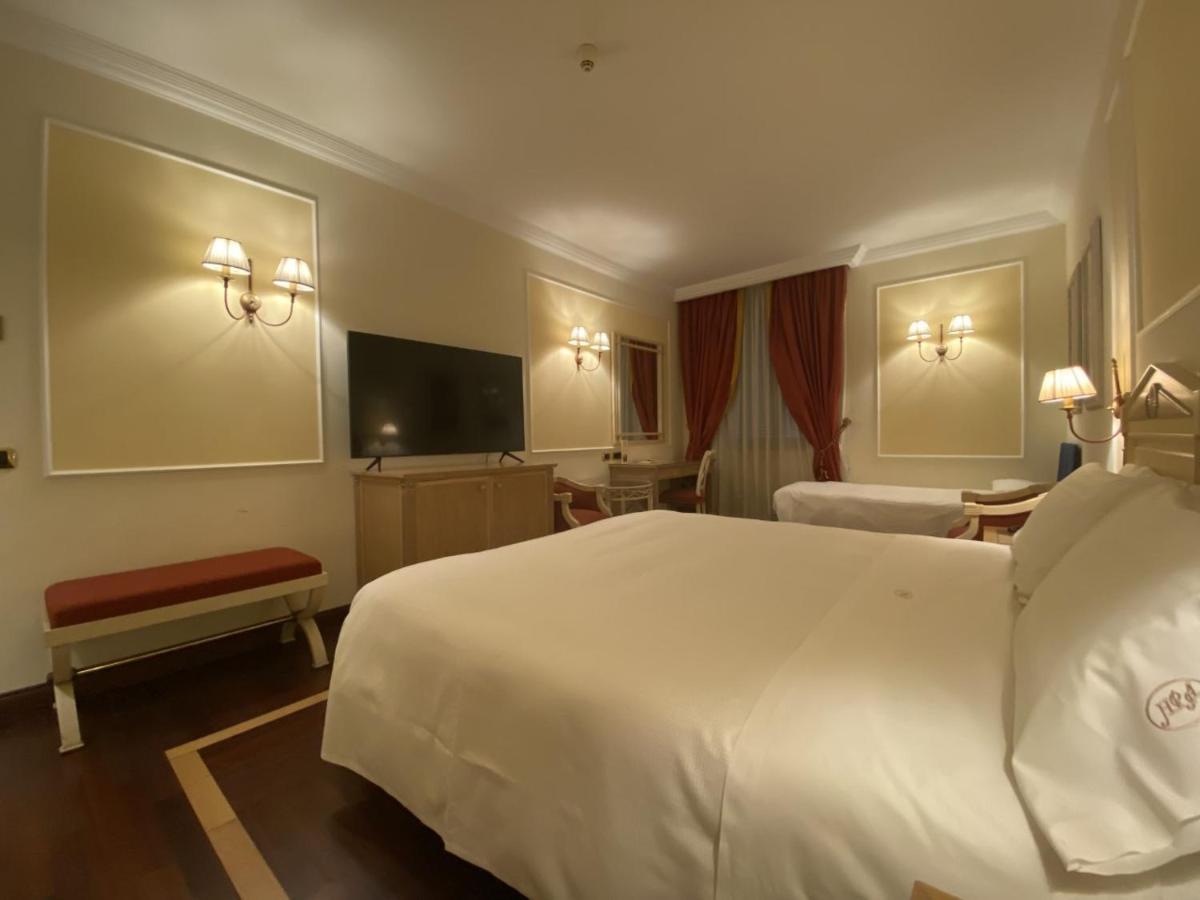 Palazzo Alabardieri Наполи Екстериор снимка