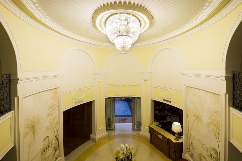 Palazzo Alabardieri Наполи Екстериор снимка